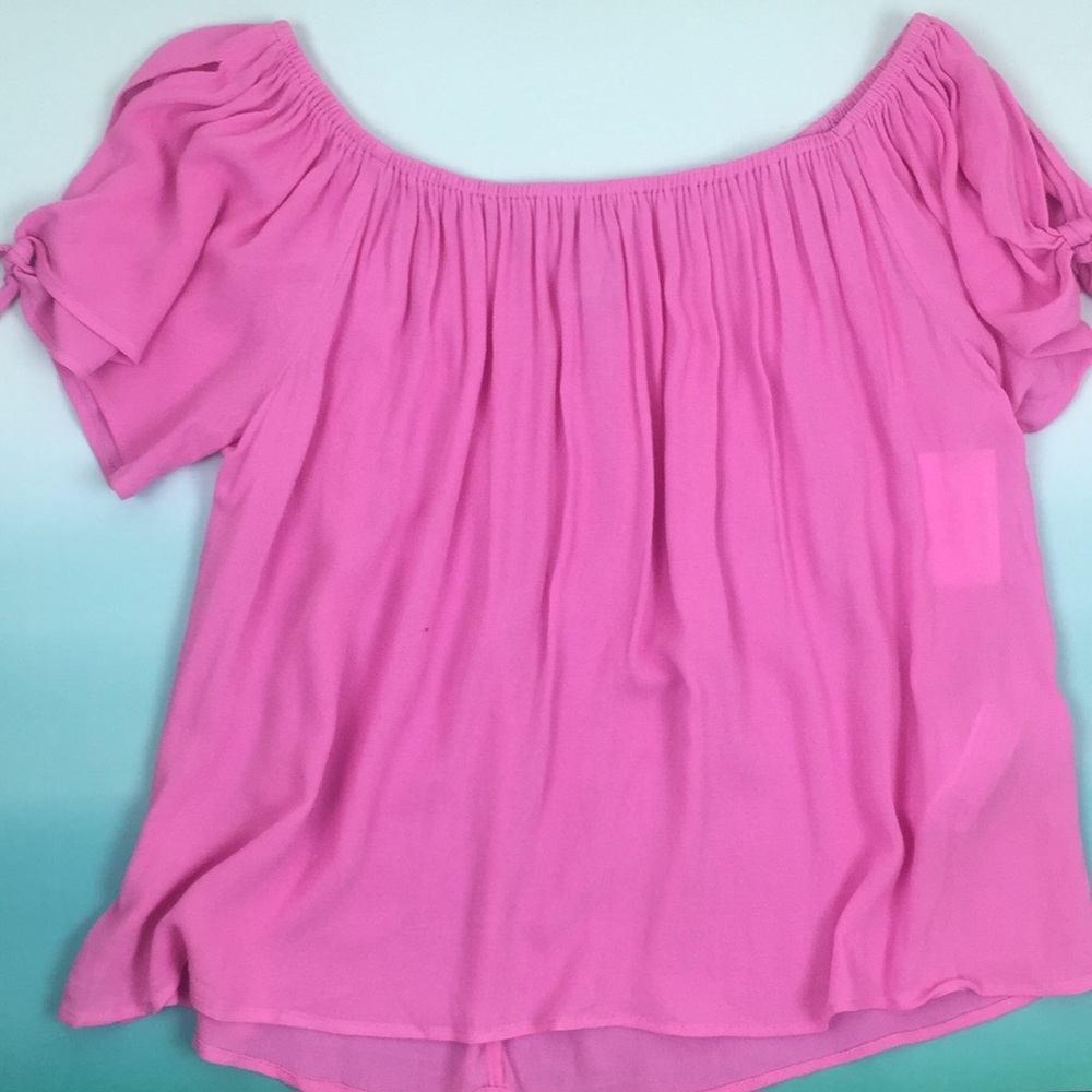 Women's Forever21 Pink Cold Shoulder Blouse Size M